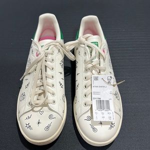 Brand new Adidas Stan Smith Andre Saraiva. Size 6 and fits like a 7.5. No box.